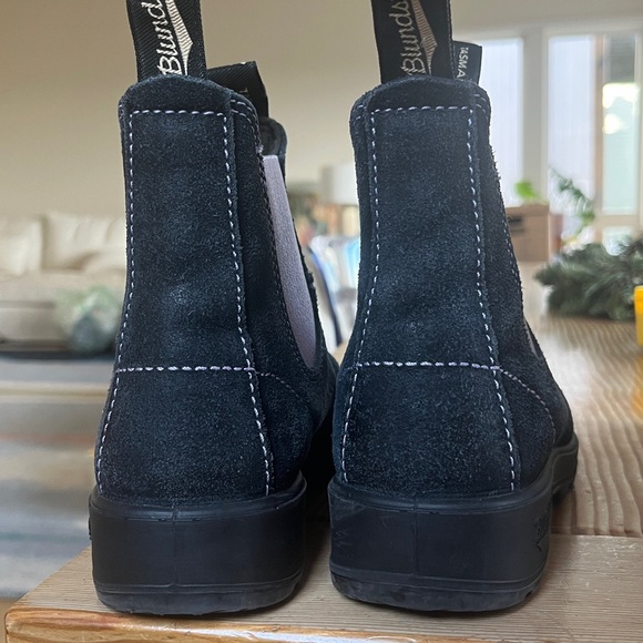 Blundstone Chelsea Navy Blue Suede  Boots Wms 6 - Picture 4 of 9